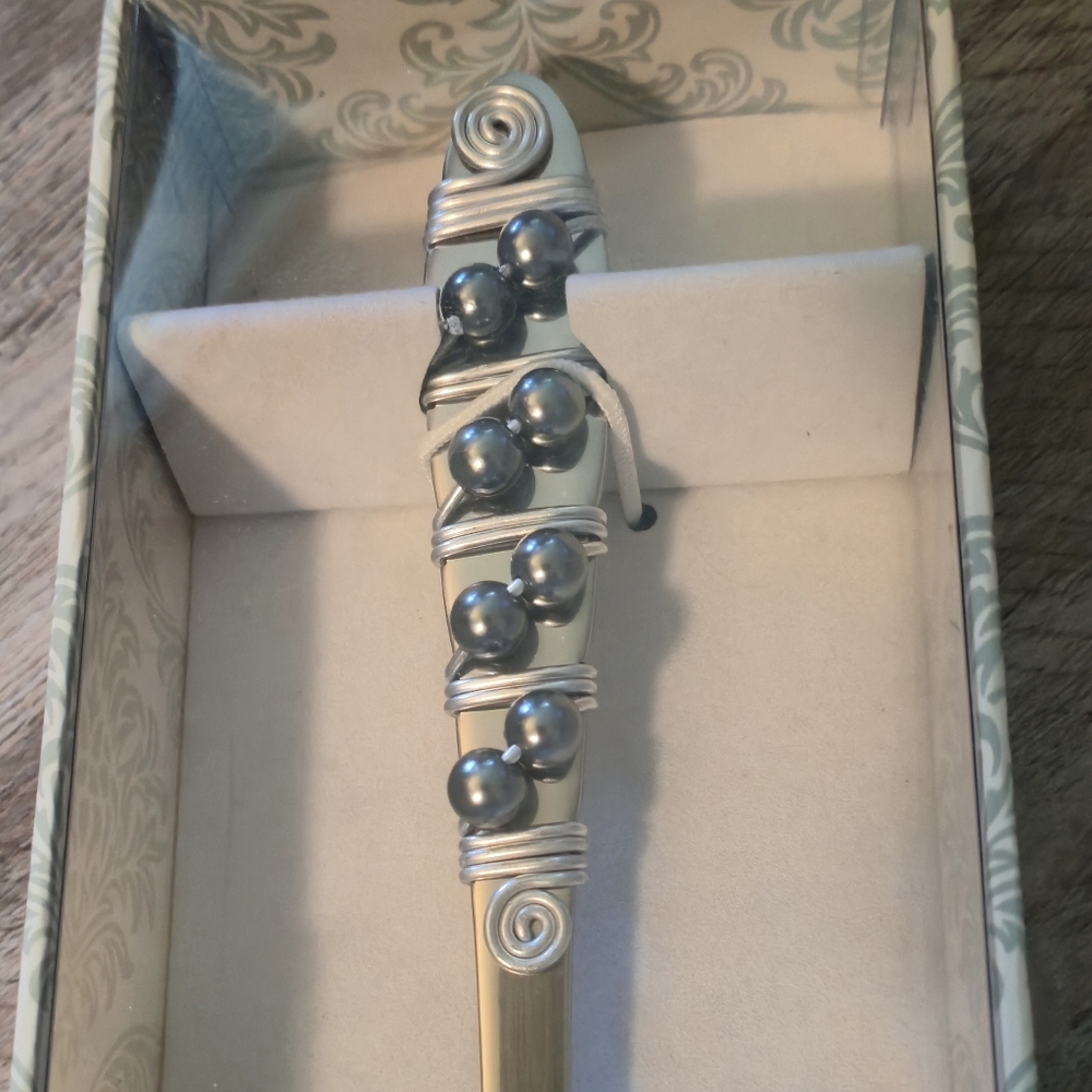 Wild Eye Designs Stainless Steel Cake Pie Server Wire Wrapped Gray Faux Pearl - Picture 6 of 9